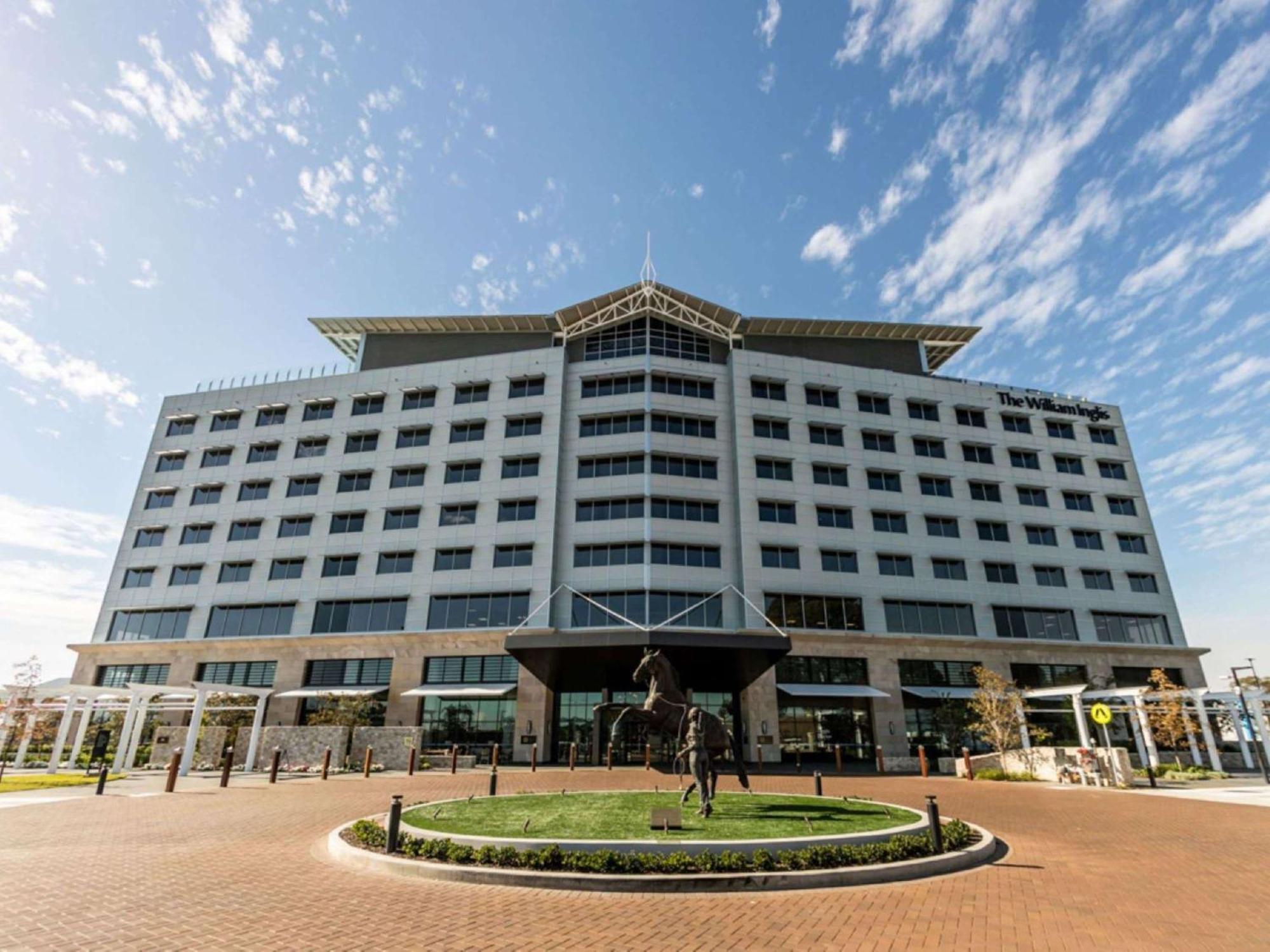 The William Inglis Mgallery Warwick Farm Eksteriør bilde The new hospital building