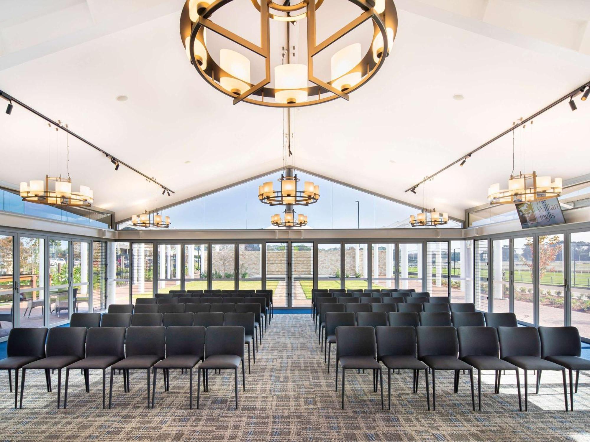 The William Inglis Mgallery Warwick Farm Eksteriør bilde The interior of the clubhouse
